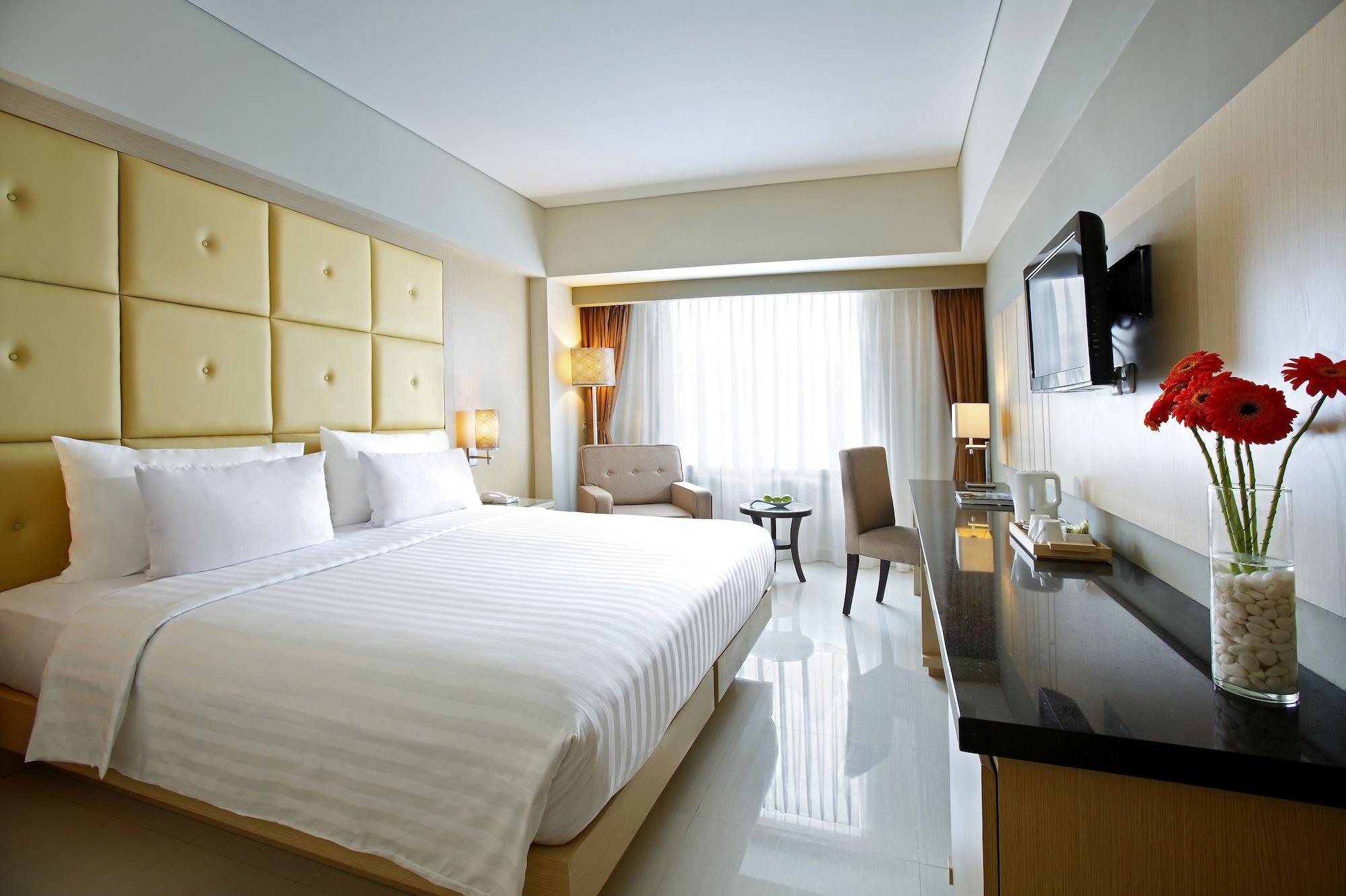 Hotel Santika Makassar Eksteriør bilde