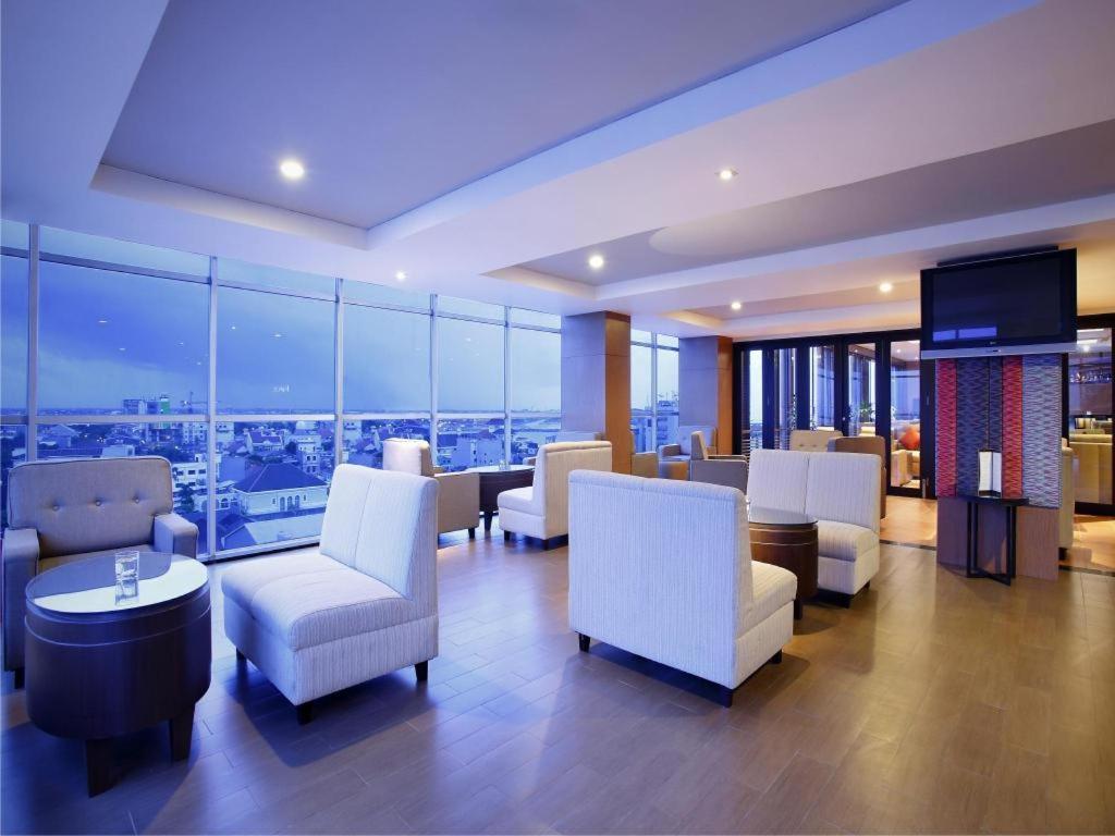 Hotel Santika Makassar Eksteriør bilde
