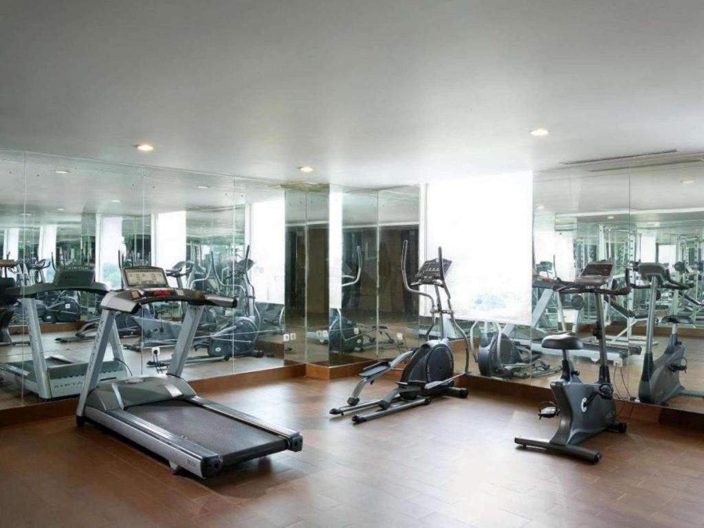 Hotel Santika Makassar Eksteriør bilde