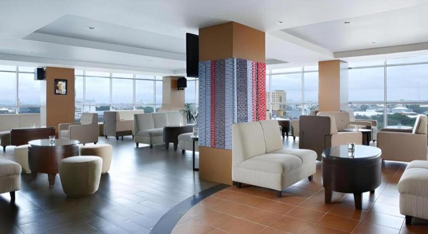 Hotel Santika Makassar Eksteriør bilde