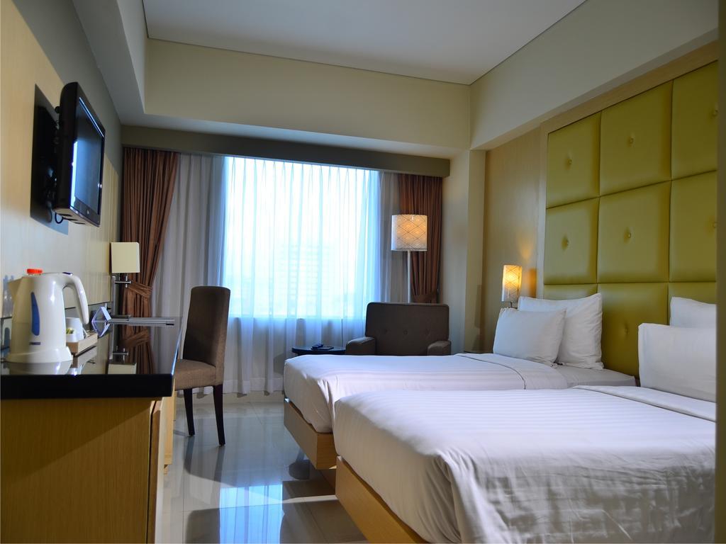 Hotel Santika Makassar Eksteriør bilde
